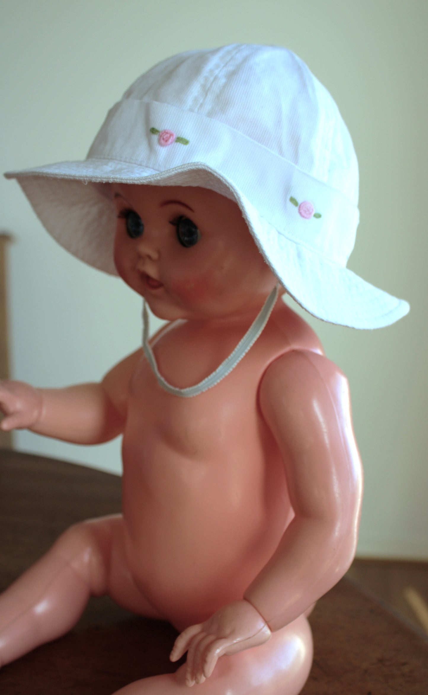 Lyndon baby's rosebud sunhat