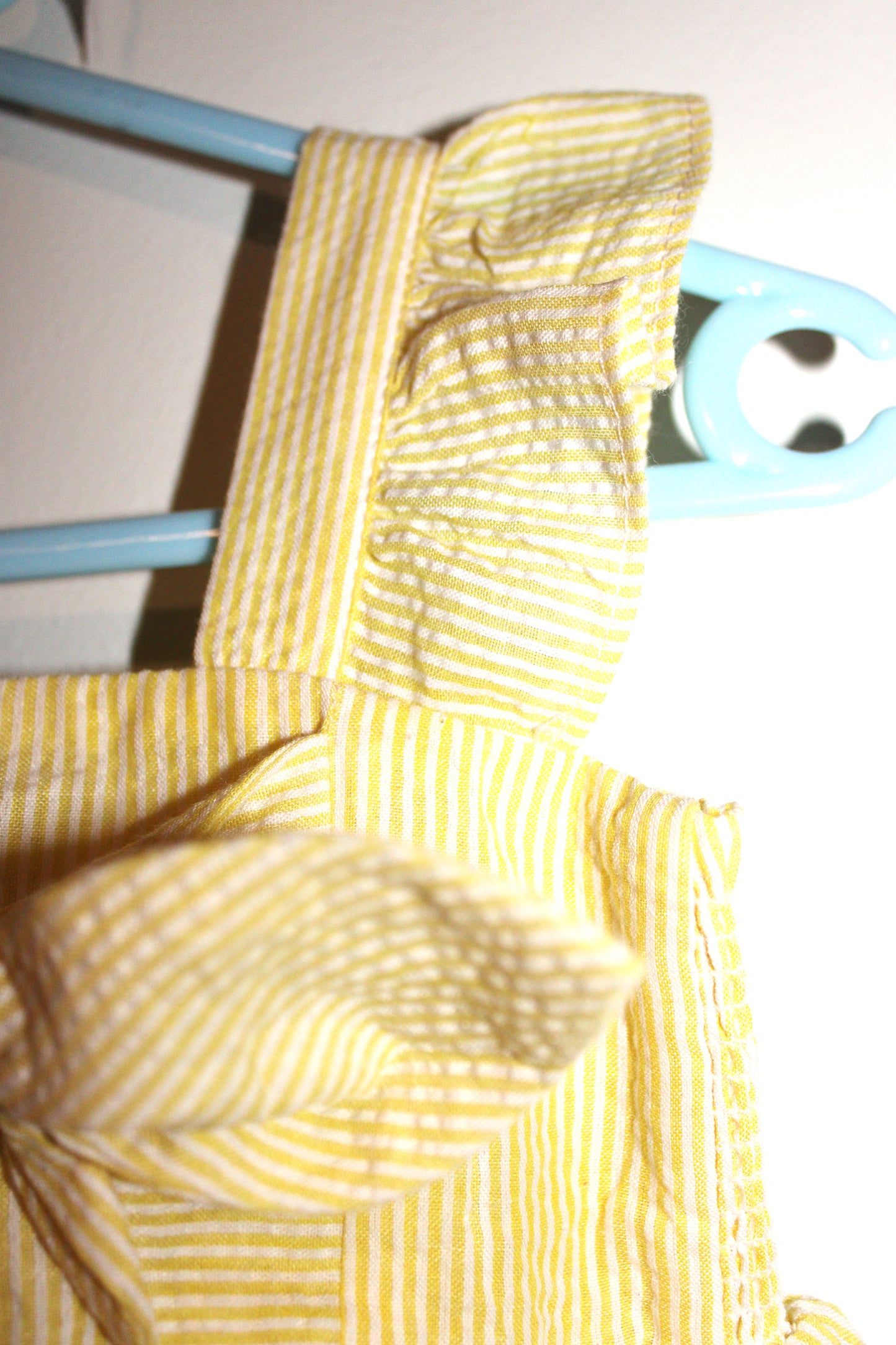 Bardot yellow/white seersucker top