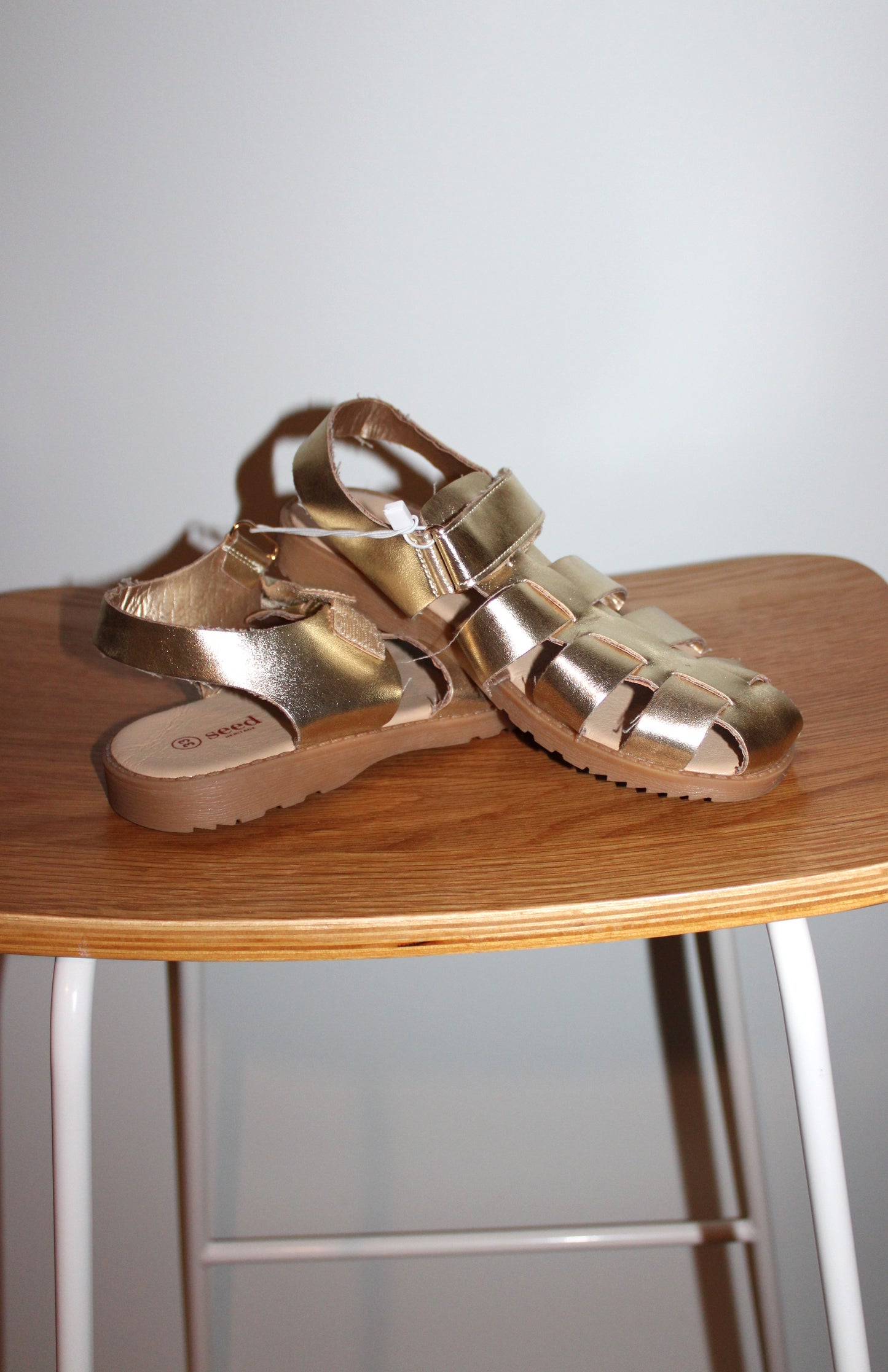 Seed gold sandals